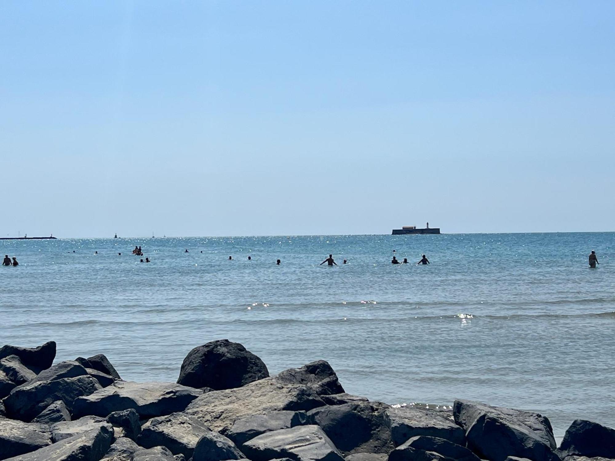 En Front De Mer, Magnifique Appartement 6 Pers. Agde Bagian luar foto